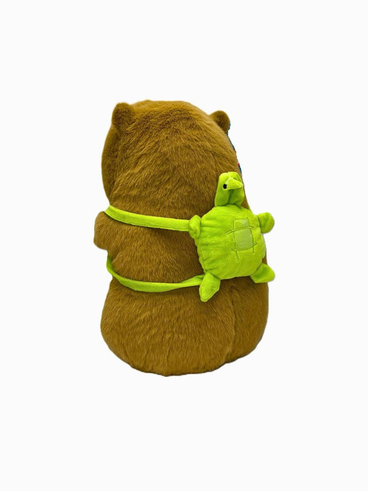Capivara de Pelúcia com Mochila Tartaruga